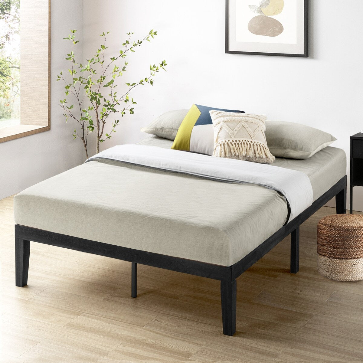 Struttura letto a piattaforma in legno massello da 16 pollici, disponibile in diverse finiture.