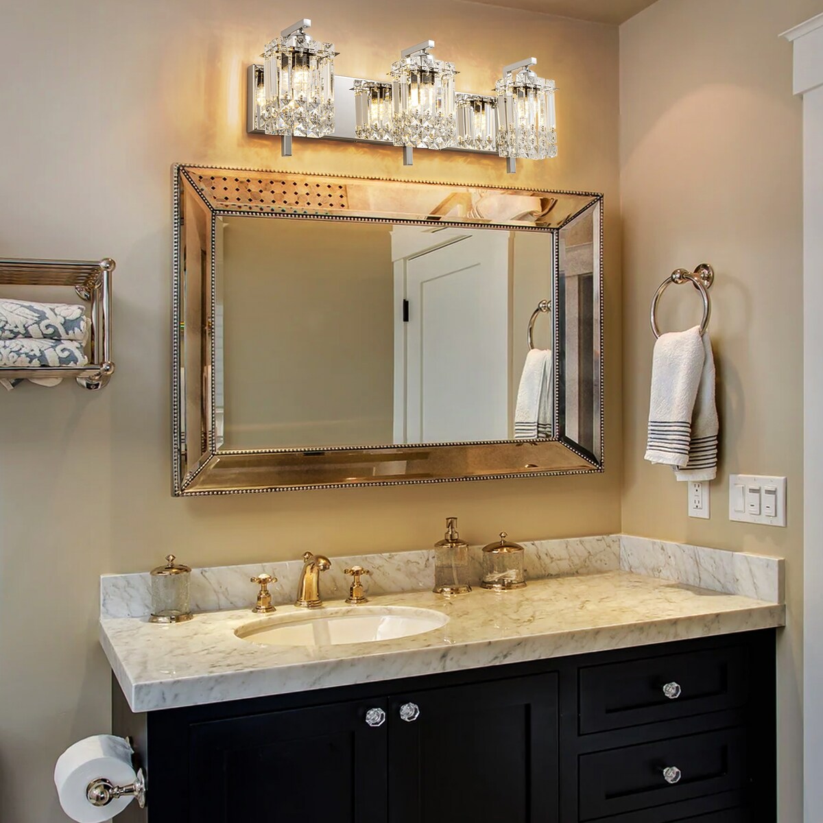 Lampada da bagno moderna e glamour a 3 luci, applique a parete con cristalli per specchio.