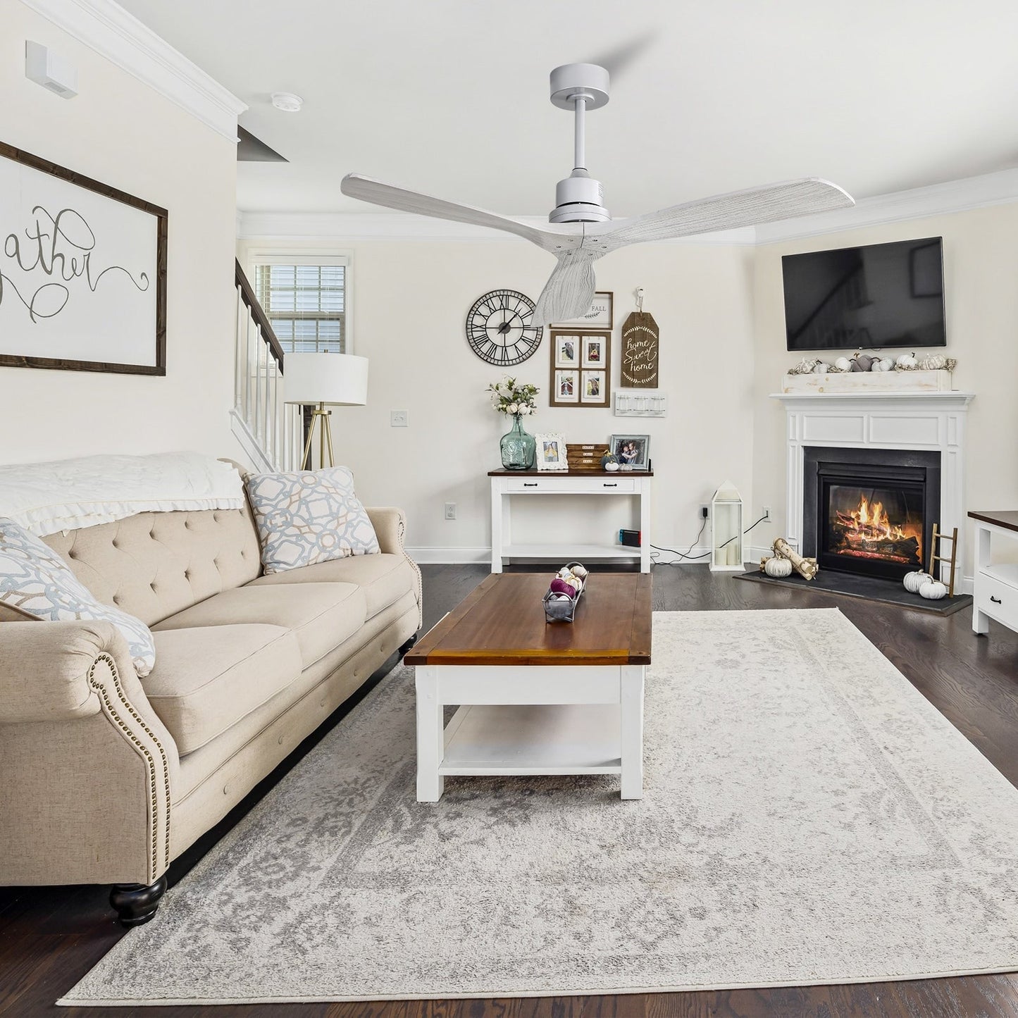 Ventilatore da soffitto moderno da 52 pollici in legno massello/ABS con telecomando (senza luce), 6 velocità, flusso d'aria reversibile.