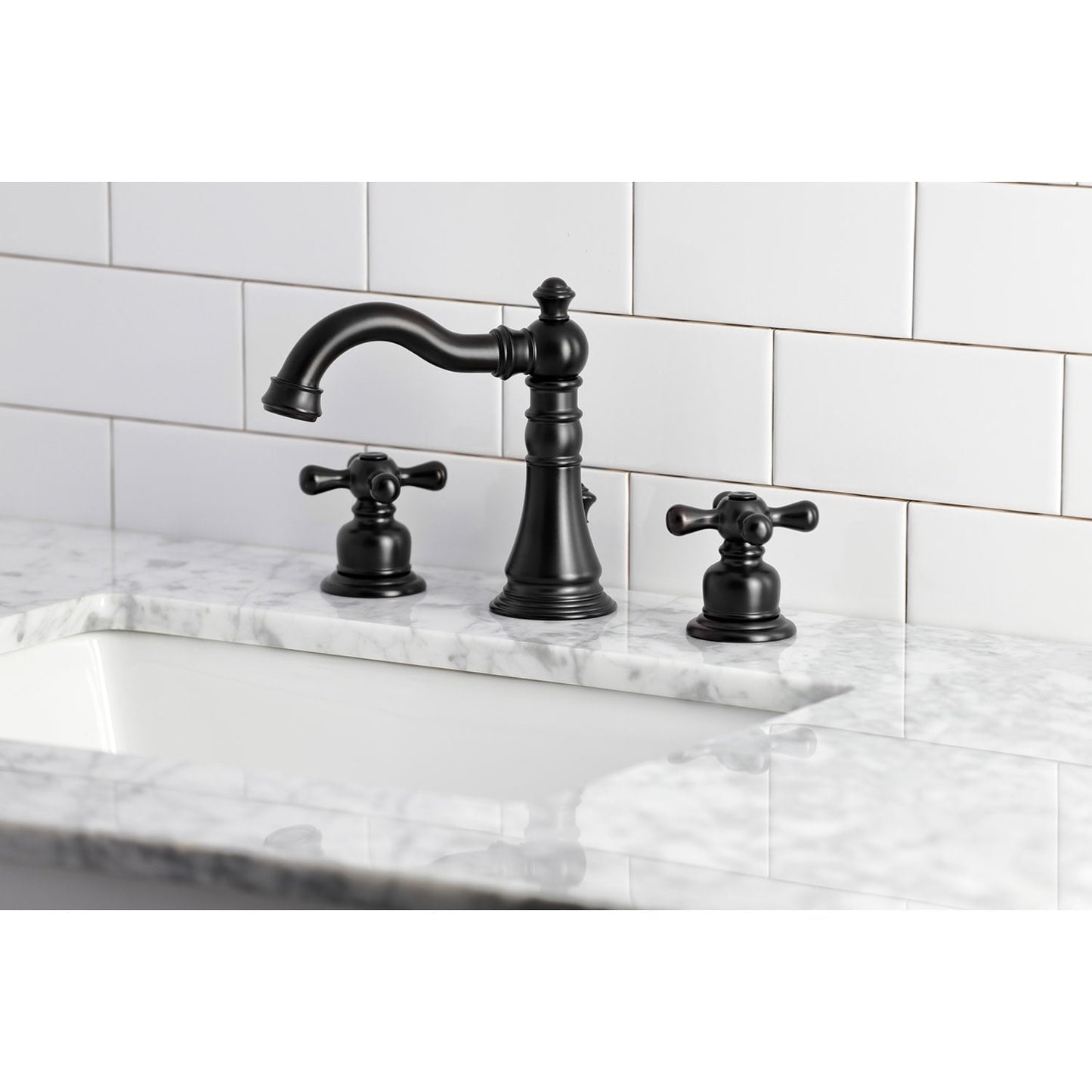 Rubinetto da bagno American Classic a 8 pollici con montaggio a tre fori