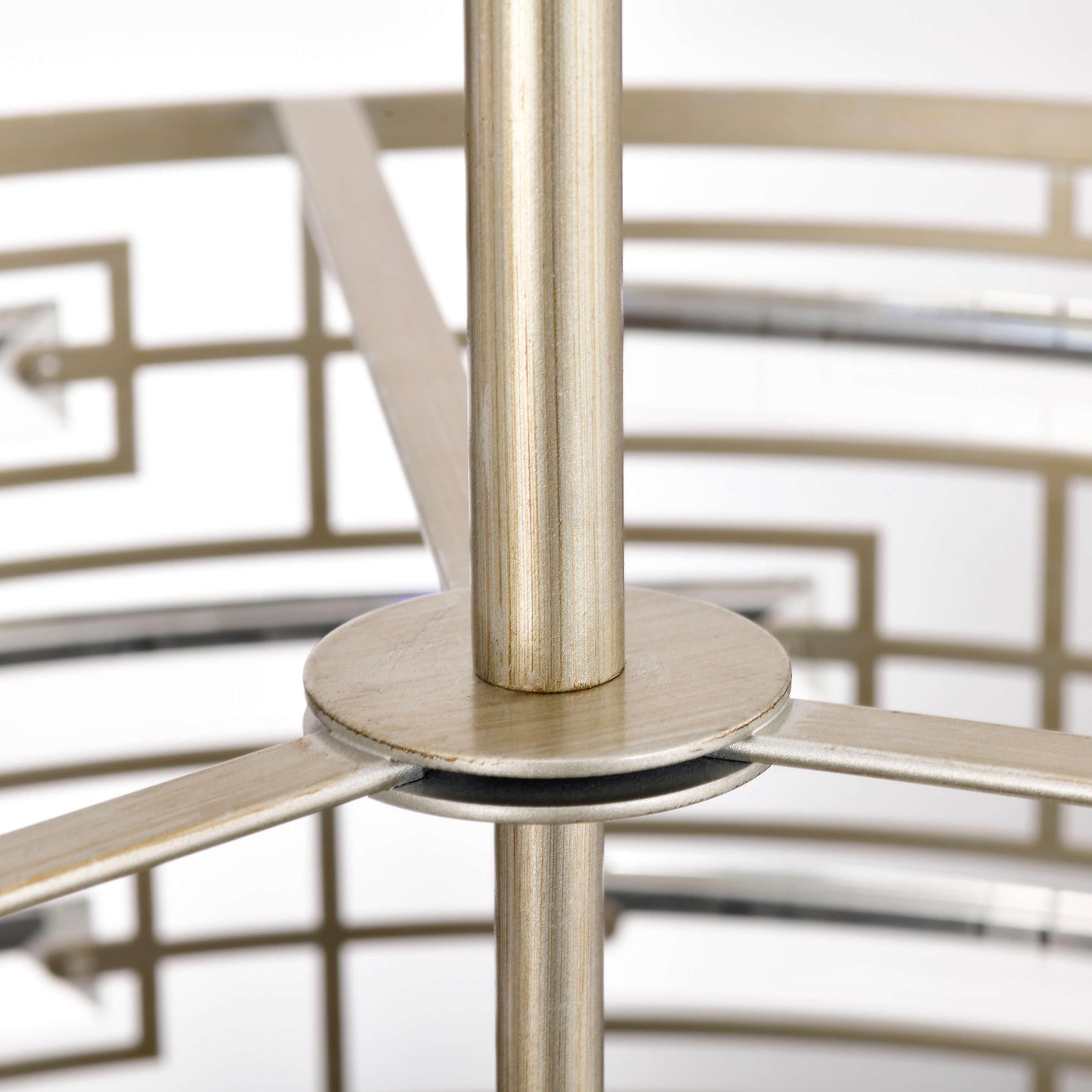 Lampadario Anita con paralume a tamburo e prisma in vetro trasparente