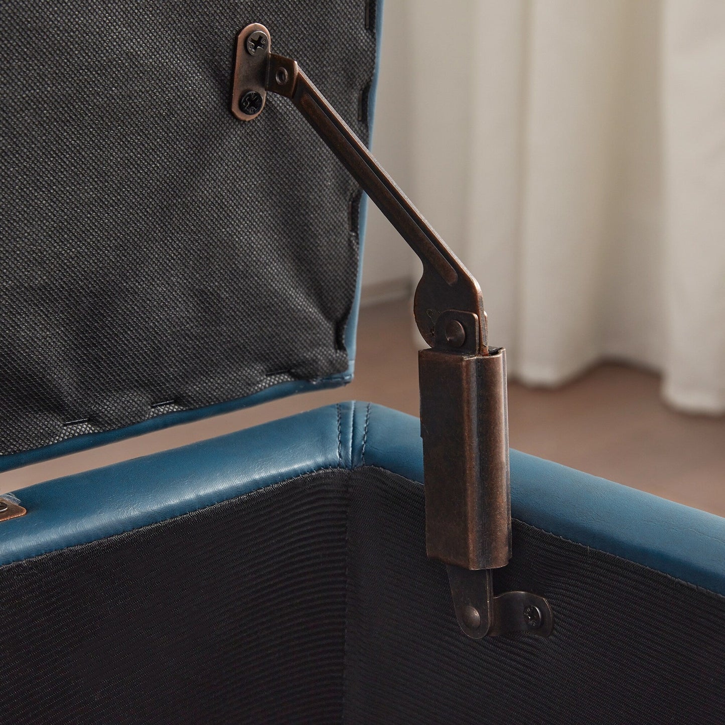 Pouf contenitore rettangolare imbottito con rivestimento in similpelle - 50,3 x 17,50 x 18 cm