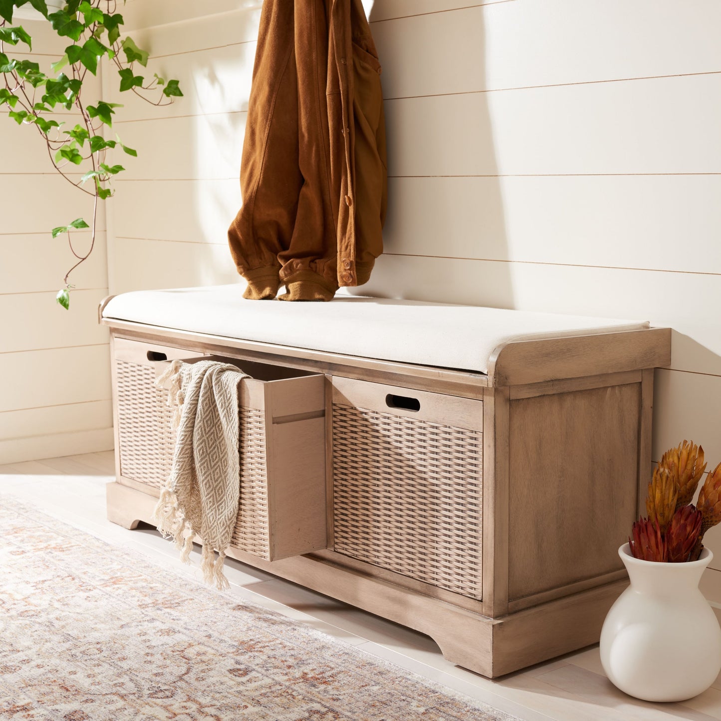 SAFAVIEH Fiorello panca con 3 cassetti e vano portaoggetti - 47,3 L x 38 P x 48 A - 47Lx38Px48A