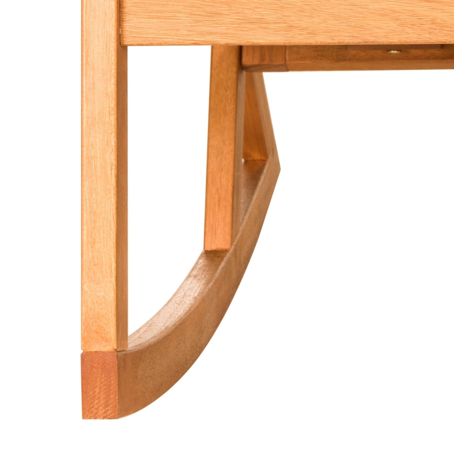 Sedia a dondolo da esterno Makaila di SAFAVIEH con cuscino - 66L x 79P x 97H (cm)