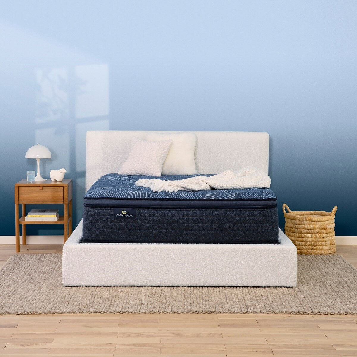Materasso Serta Perfect Sleeper Oasis Sleep 15 con strato superiore in morbido piumino