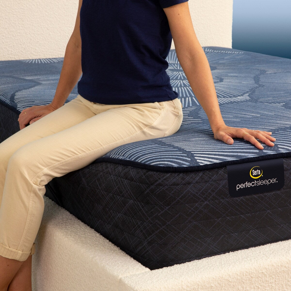 Materasso Serta Perfect Sleeper Pacific Peace 12 Hybrid, rigido.