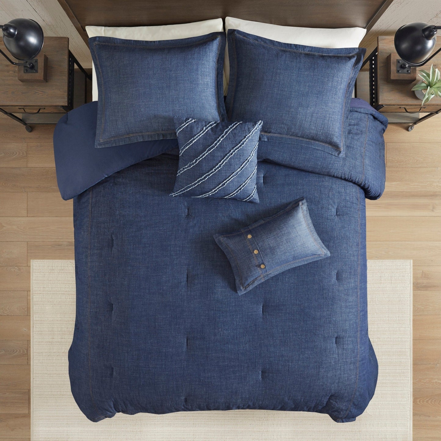 Set di copripiumino in denim Perry Blue di Woolrich, extra grande e con imbottitura extra.