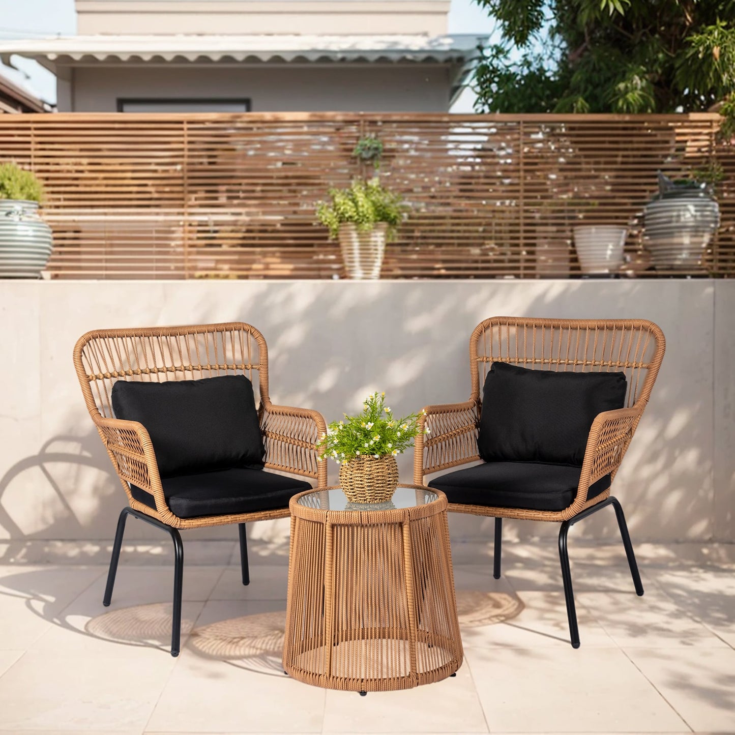 Set da Bistro in vimini da esterno da 3 pezzi, mobili da patio in rattan resistenti alle intemperie con cuscini.