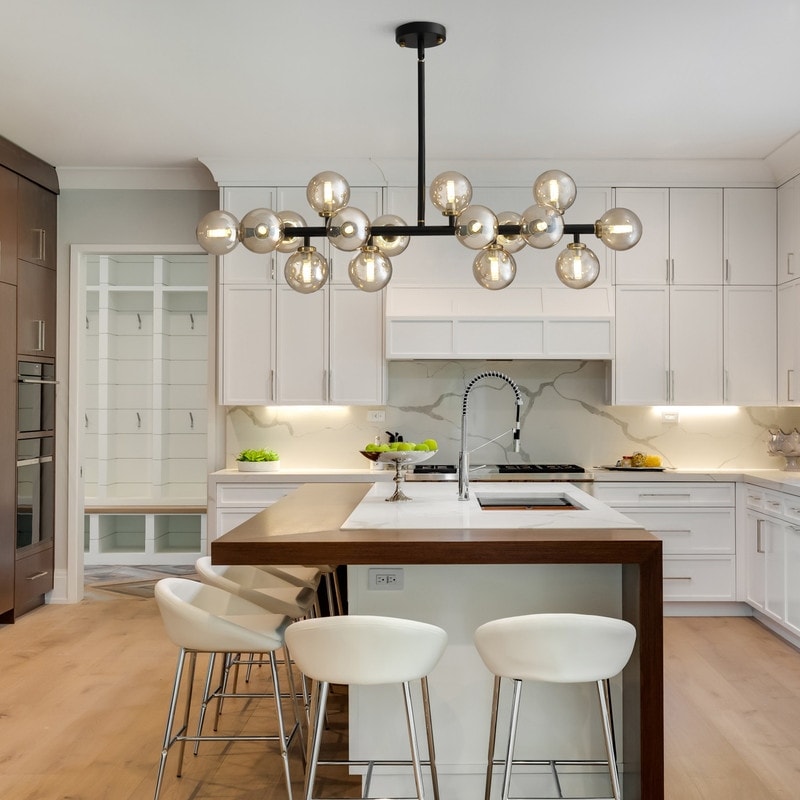 Lampadario lineare a 16 luci in ottone dorato, stile Mid-Century Modern, da 40 pollici, con paralume in vetro satinato, ideale per la sala da pranzo.