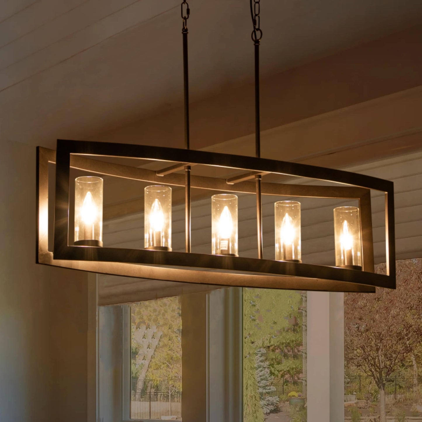 Lampadario lineare industriale moderno a 5 luci per sala da pranzo, stile farmhouse, con paralume cilindrico in vetro trasparente, adatto anche per illuminazione di isole cucina.