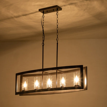 Lampadario lineare industriale moderno a 5 luci per sala da pranzo, stile farmhouse, con paralume cilindrico in vetro trasparente, adatto anche per illuminazione di isole cucina.
