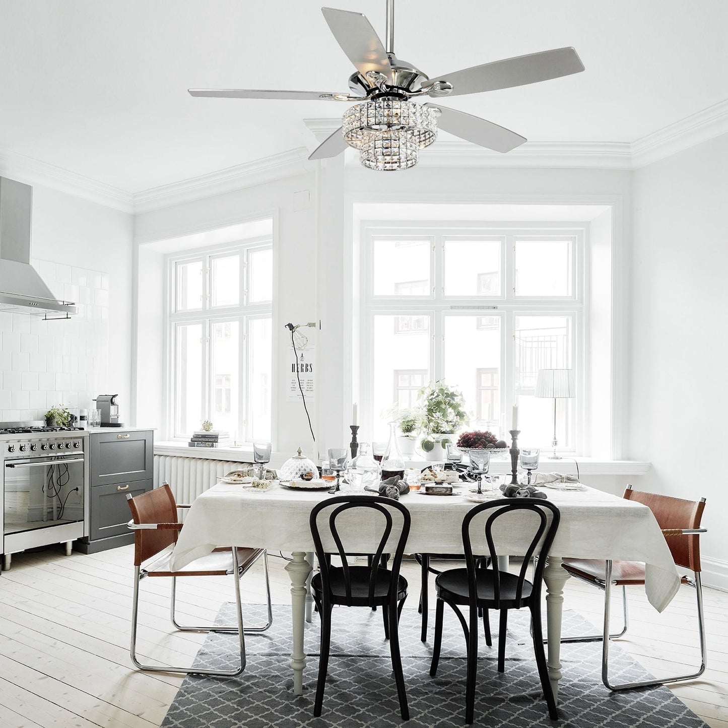 Ventilatore da soffitto moderno da 52 pollici con 5 pale in legno cromato e cristallo, con telecomando.