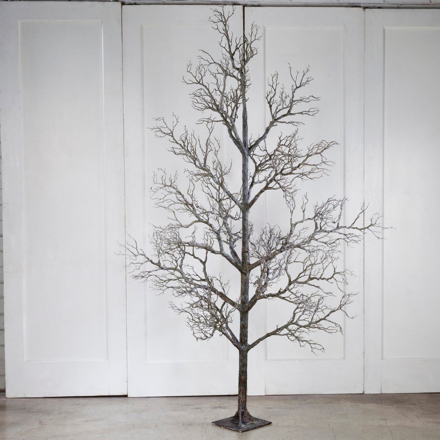 96 Albero di legno morto con rami