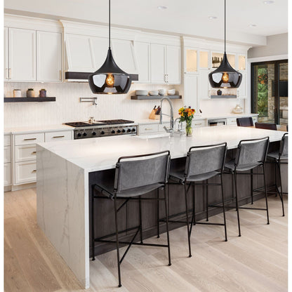 Lampada a sospensione Eliza di Adesso, in nero o acciaio