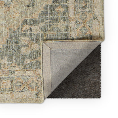 Tappeto in lana a mosaico tradizionale, lavorato a mano con la tecnica dell'uncinetto, di Alexander Home