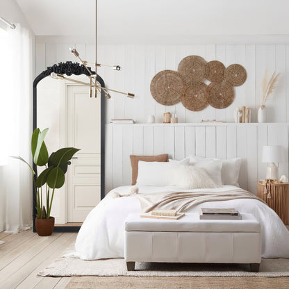 Specchio da terra a figura intera con arco e intaglio in legno massello