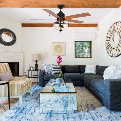 Ventilatore da soffitto con telecomando, diametro 52 pollici, 5 pale in legno reversibili e 3 luci.