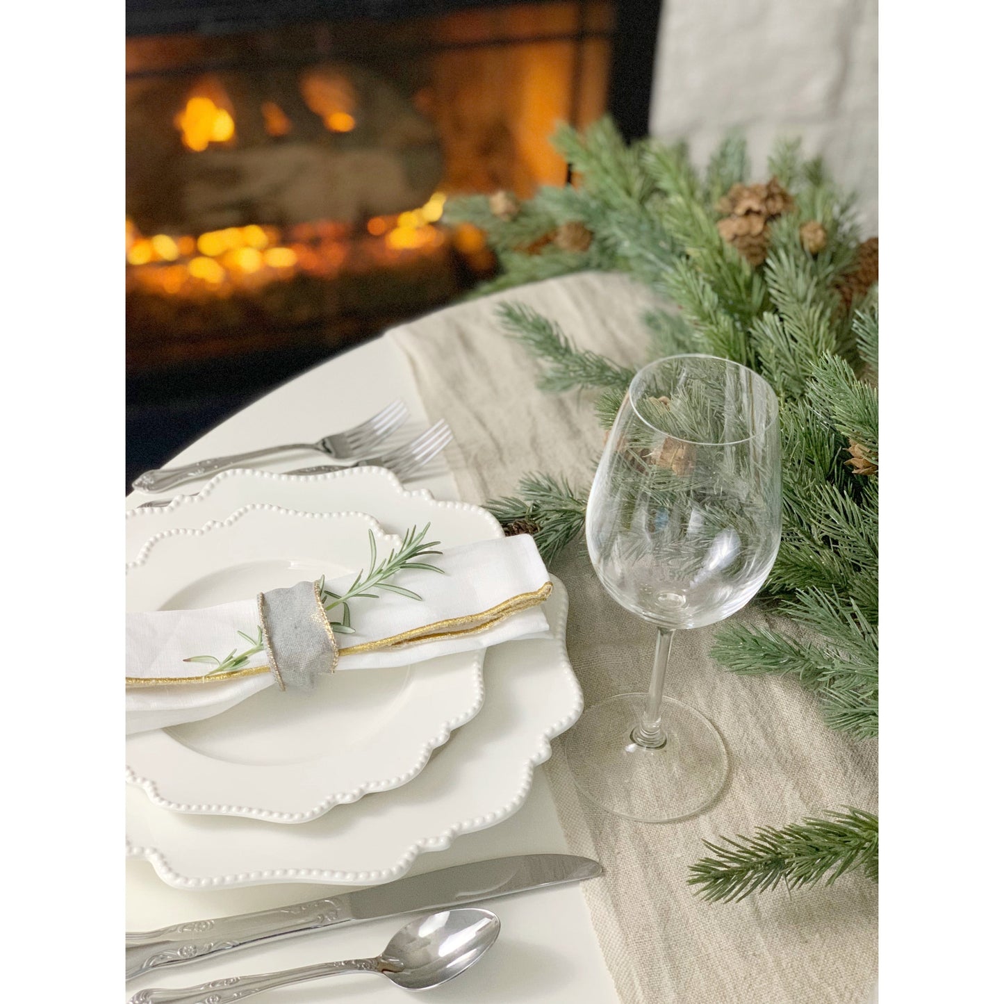 Piatto da portata bianco con puntini rossi Red Vanilla, 11 pollici (confezione da 6)