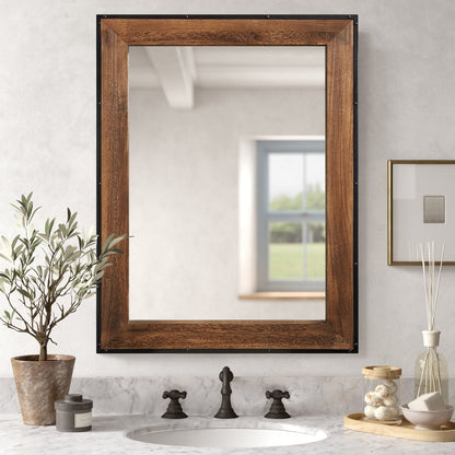 Specchio da bagno da parete con cornice rustica in legno naturale e ferro.