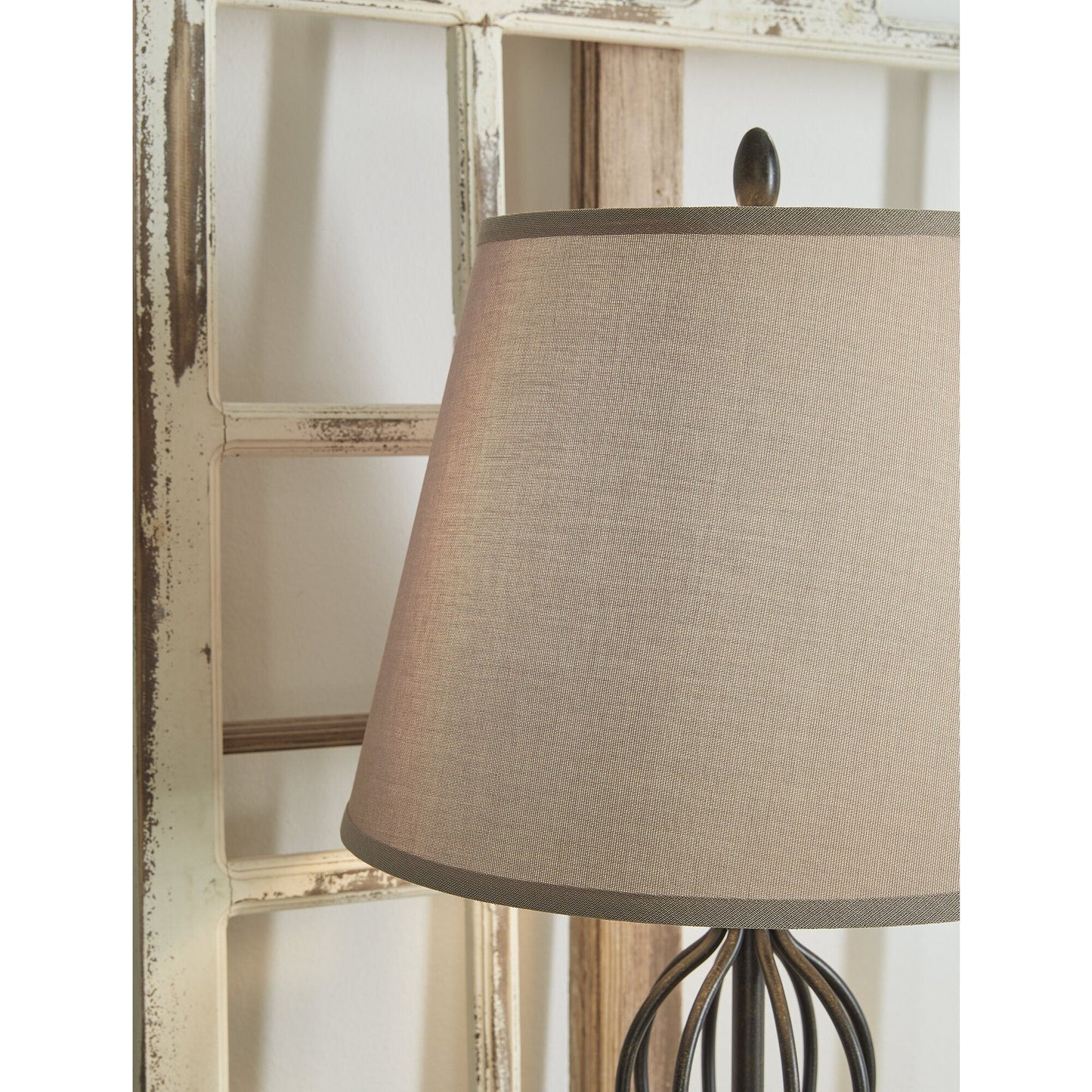 Lampada da tavolo Ornawell in bronzo antico di Signature Design by Ashley (confezione da 2) - 15W x 15D x 29H