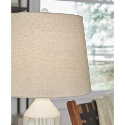 Lampada da tavolo Willport in bianco ottico di Signature Design by Ashley (confezione da 2) - 14L x 14P x 27H