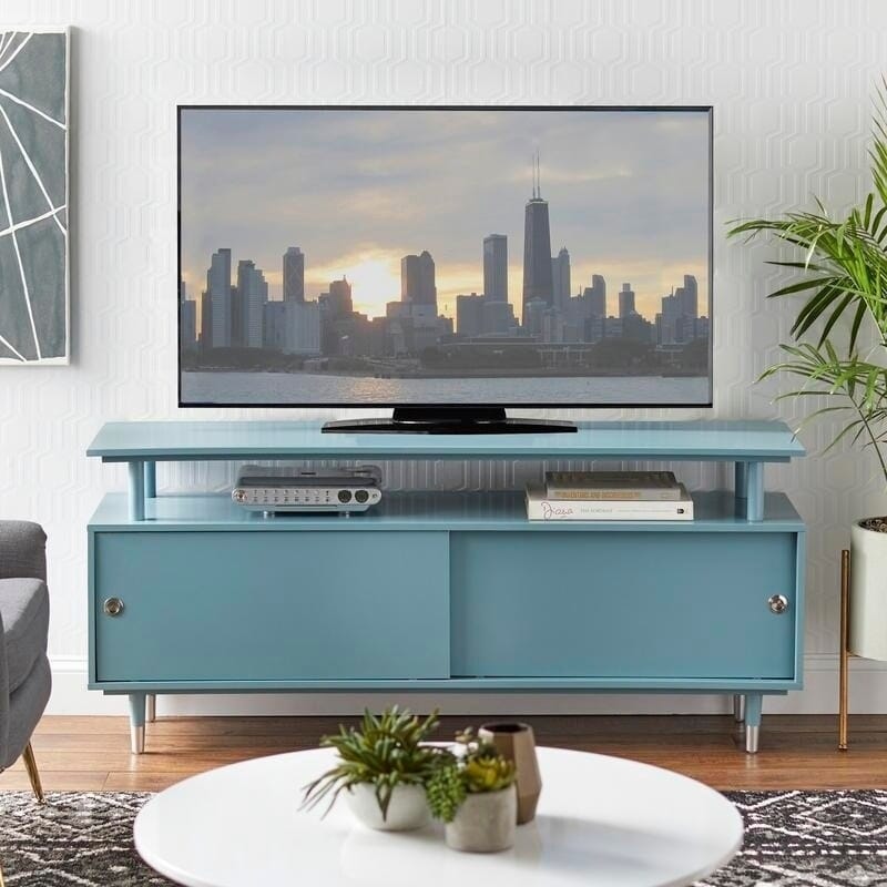 Mobile porta TV in legno Margo di Simple Living, stile Mid-Century Modern.