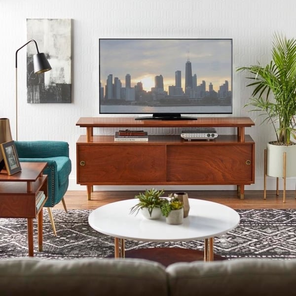 Mobile porta TV in legno Margo di Simple Living, stile Mid-Century Modern.
