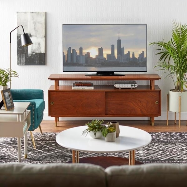 Mobile porta TV in legno Margo di Simple Living, stile Mid-Century Modern.