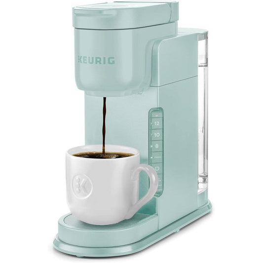 Macchina per caffè con capsule K-Cup per una porzione, 3 dimensioni di tazza, funzione "caffè forte", serbatoio da 42 once, colore menta.